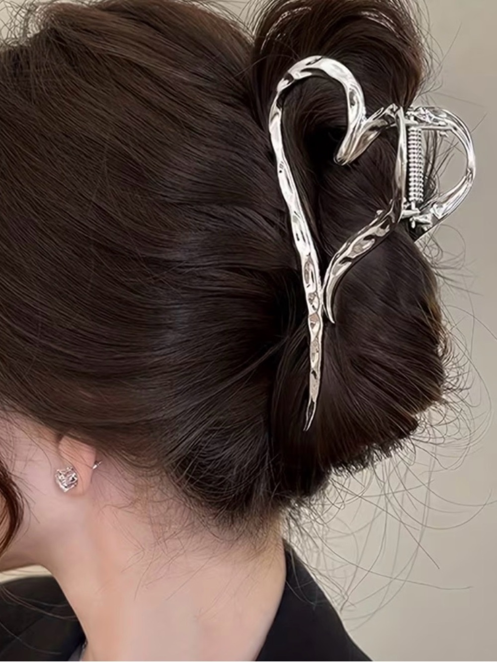 Silver Heart-Shaped Hair Pin - Polished Women's Hair Accessory